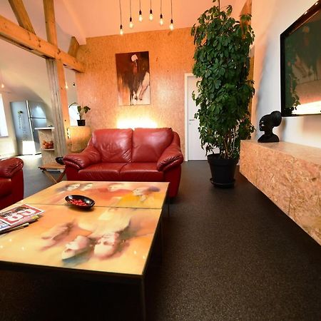 Le 42 Apartment Дюрби Екстериор снимка