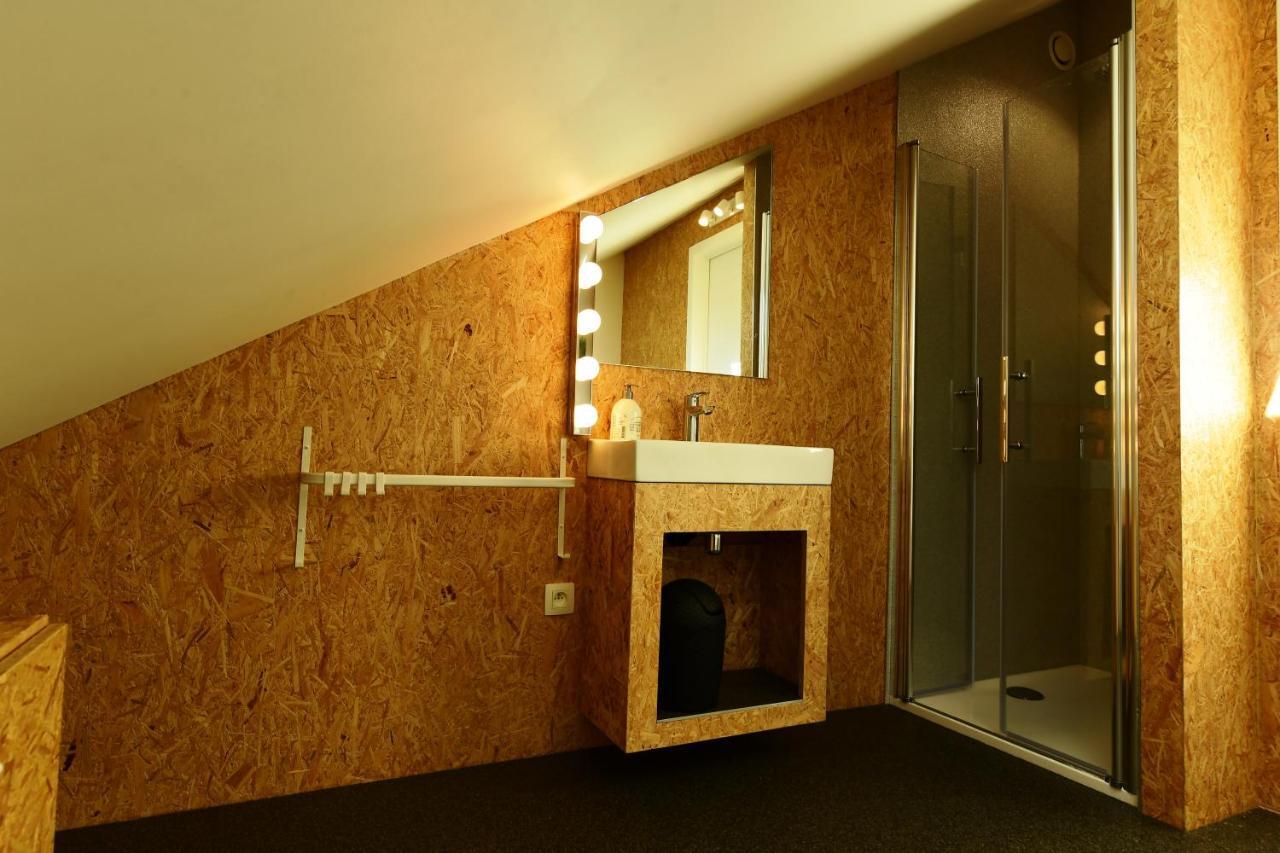 Le 42 Apartment Дюрби Екстериор снимка
